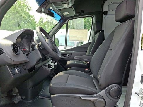 New 2025 Mercedes-Benz Sprinter 2500 image 10