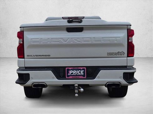 Used 2020 Chevrolet Silverado 1500 High Country w/ Technology Package AWD/4WD image 6