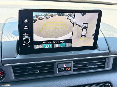Used 2025 Honda Pilot Black Edition image 12