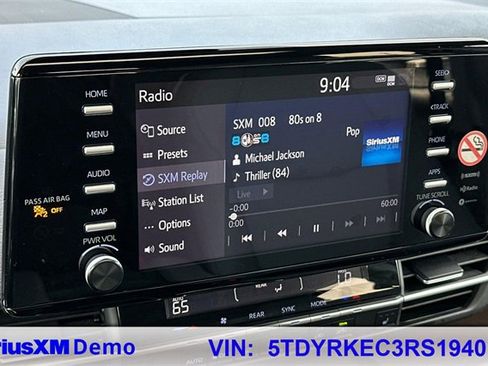 Used 2024 Toyota Sienna XLE image 31