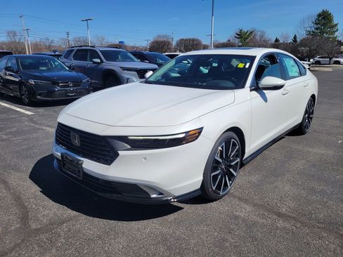 New 2026 Honda Accord Touring image 9