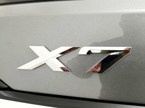 Used 2026 BMW X7 xDrive40i AWD/4WD image 32
