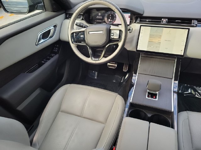 Used 2024 Land Rover Range Rover Velar Dynamic SE AWD/4WD image 17