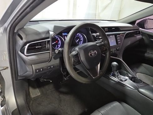 Used 2018 Toyota Camry LE image 8
