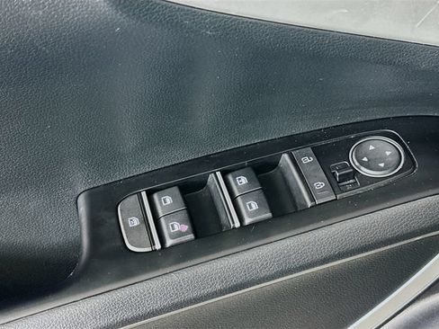 Used 2025 Kia Soul LX FWD image 22