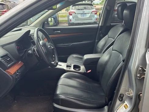 Used 2013 Subaru Outback 2.5i Limited AWD/4WD image 22