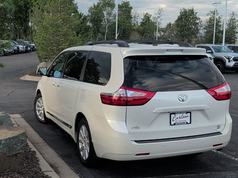 Used 2017 Toyota Sienna XLE w/ XLE Navigation Package AWD/4WD image 5