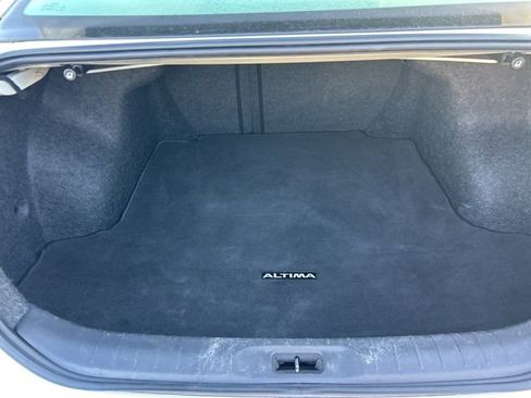 Used 2019 Nissan Altima 2.5 S FWD image 10