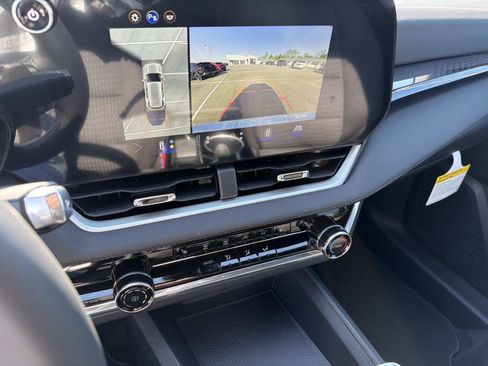 New 2026 Chevrolet Equinox LT FWD image 5