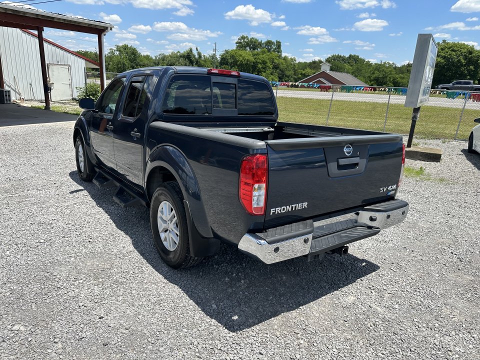 Used 2017 Nissan Frontier SV w/ SV Value Truck Package AWD/4WD image 7