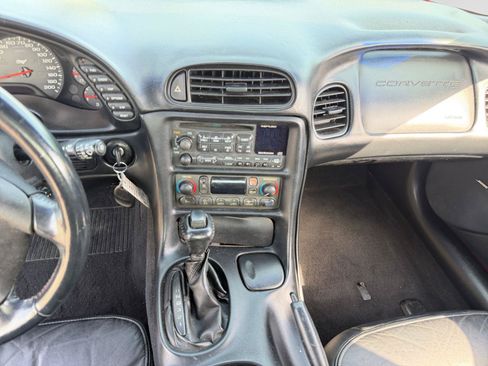 Used 2003 Chevrolet Corvette Convertible w/ Preferred Equipment Group1 RWD image 13