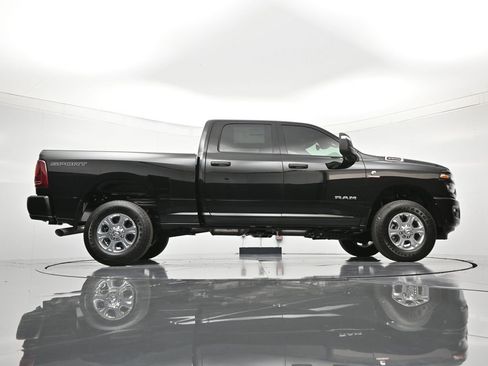 New 2026 RAM 2500 Big Horn AWD/4WD image 39