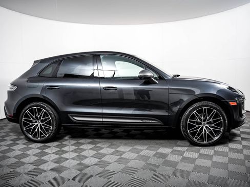 Certified 2024 Porsche Macan AWD/4WD image 9