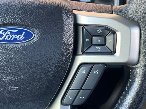 Used 2020 Ford F150 Lariat image 27