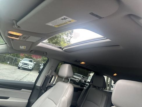 Used 2021 Honda Odyssey EX-L image 29