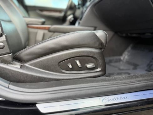 Used 2016 Cadillac XTS Luxury w/ Driver Awareness Package image 22