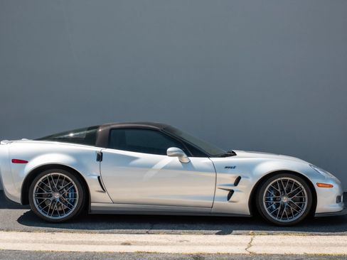 Used 2011 Chevrolet Corvette ZR1 w/ Preferred Equipment Group RWD image 7