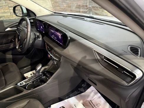 Used 2025 Buick Encore GX Preferred image 3