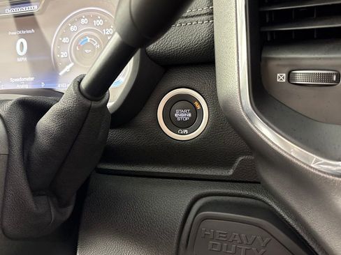 Used 2025 RAM 2500 Laramie w/ Towing Technology Group AWD/4WD image 32