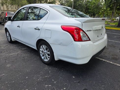 Used 2017 Nissan Versa SV w/ SV Special Edition Package FWD image 3