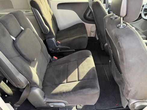 Used 2011 Dodge Grand Caravan Express image 13