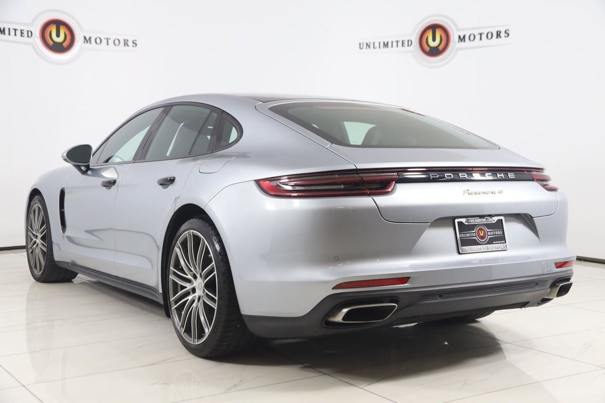 Used 2018 Porsche Panamera 4 AWD/4WD image 4
