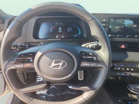 Certified 2025 Hyundai Elantra Sport FWD image 10