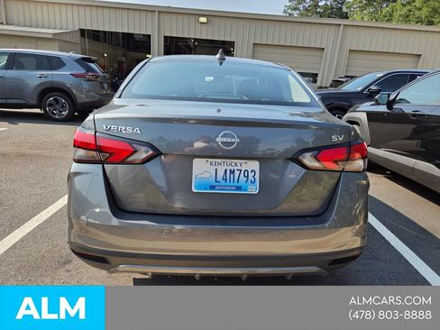 Used 2024 Nissan Versa SV FWD image 8