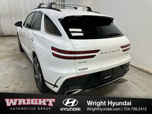 Used 2026 Genesis GV70 3.5T Sport Advanced image 4