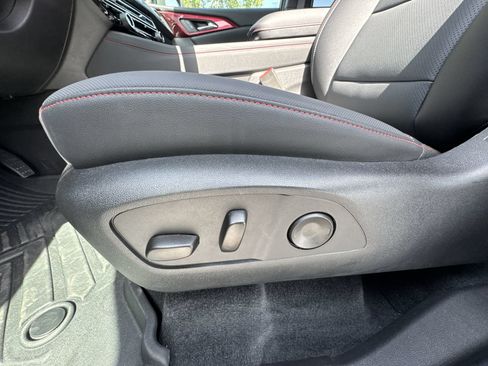 Used 2026 Chevrolet Traverse Z71 AWD/4WD image 12