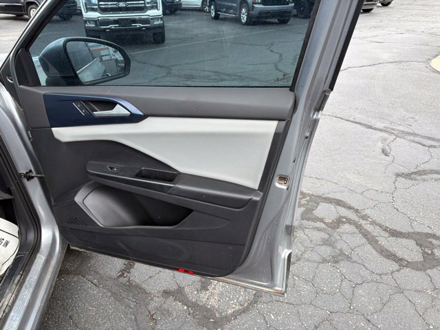 Used 2022 Volkswagen Taos SE FWD image 30