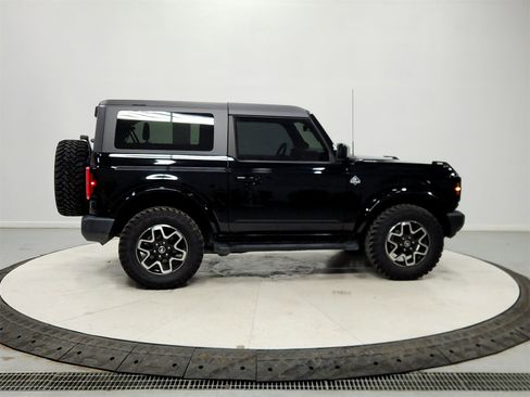 Used 2023 Ford Bronco Outer Banks image 8