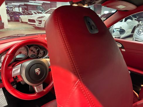 Used 2006 Porsche 911 Carrera S image 21