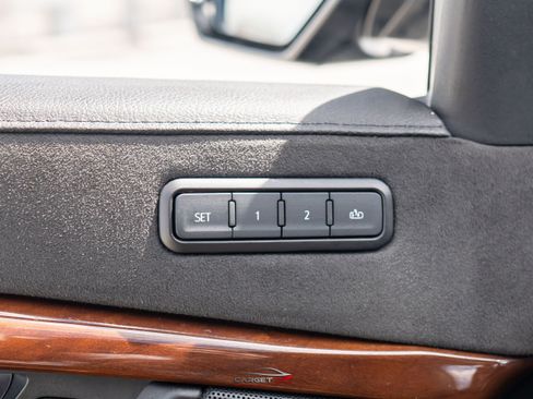 Used 2019 Cadillac Escalade ESV Premium Luxury AWD/4WD image 40