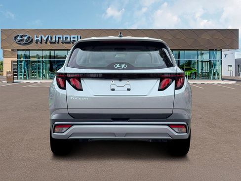New 2026 Hyundai Tucson SE image 6
