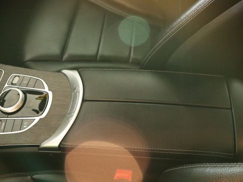 Used 2019 Mercedes-Benz C 300 4MATIC Sedan image 28