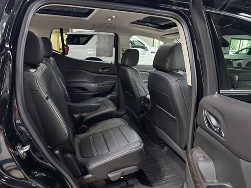 Certified 2021 GMC Acadia Denali w/ Denali Ultimate Package AWD/4WD image 11