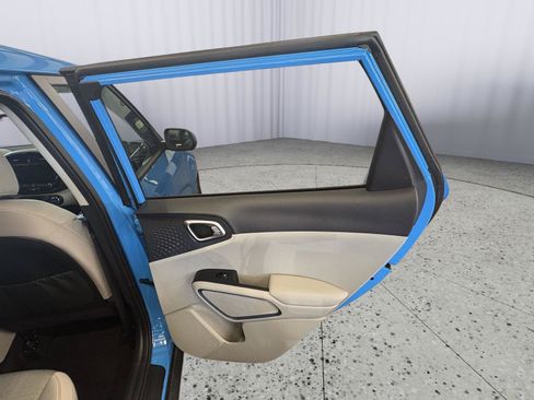 Used 2024 Kia Soul EX FWD image 17