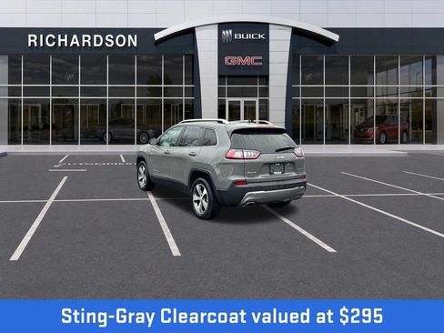 Used 2021 Jeep Cherokee Limited w/ Elite Package AWD/4WD image 3