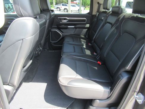 Used 2019 RAM 1500 Laramie RWD image 39