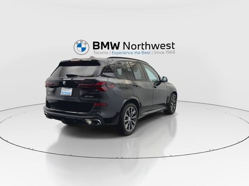 Used 2024 BMW X5 xDrive40i w/ Executive Package AWD/4WD image 3