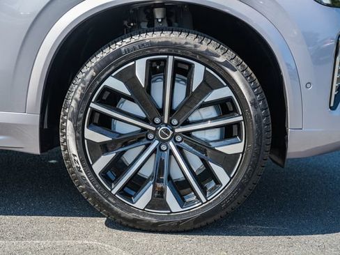 New 2027 Volvo XC90 B6 Plus AWD/4WD image 17