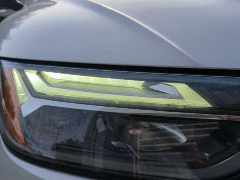 Certified 2021 Audi Q5 e Premium Plus w/ Premium Plus Package image 11