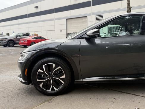 Used 2024 Kia EV6 Wind image 3