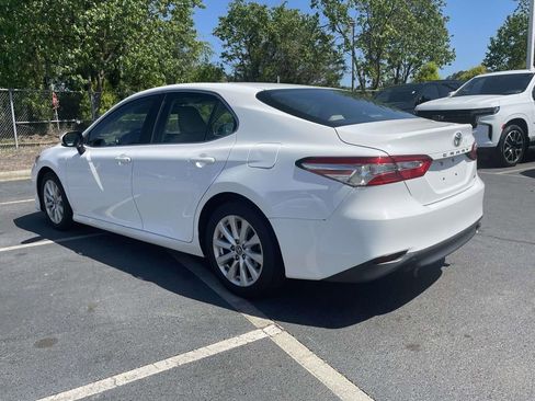 Used 2018 Toyota Camry LE w/ Convenience Package image 10