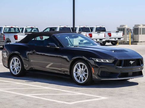 Used 2024 Ford Mustang GT Premium RWD image 3