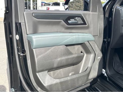 New 2026 GMC Yukon XL AT4 w/ AT4 Premium Plus Package image 23