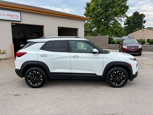 Used 2023 Chevrolet TrailBlazer LT w/ Convenience Package AWD/4WD image 13