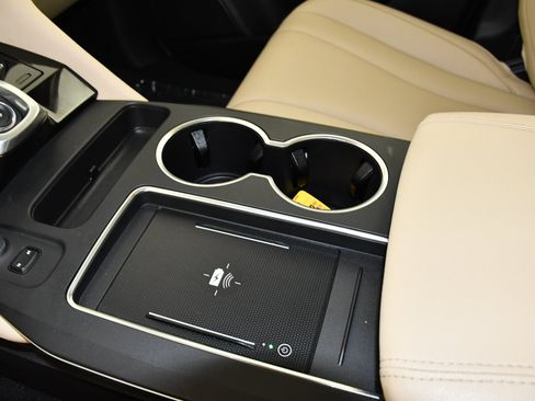 Certified 2025 Acura MDX SH-AWD image 31