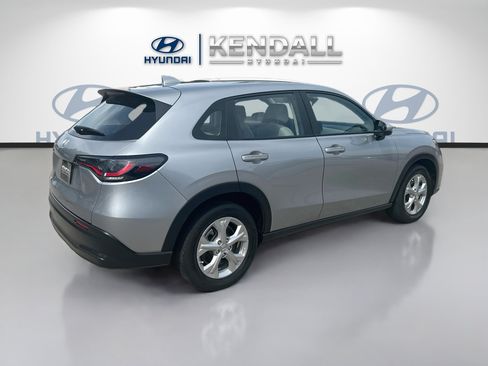 Used 2023 Honda HR-V LX image 6